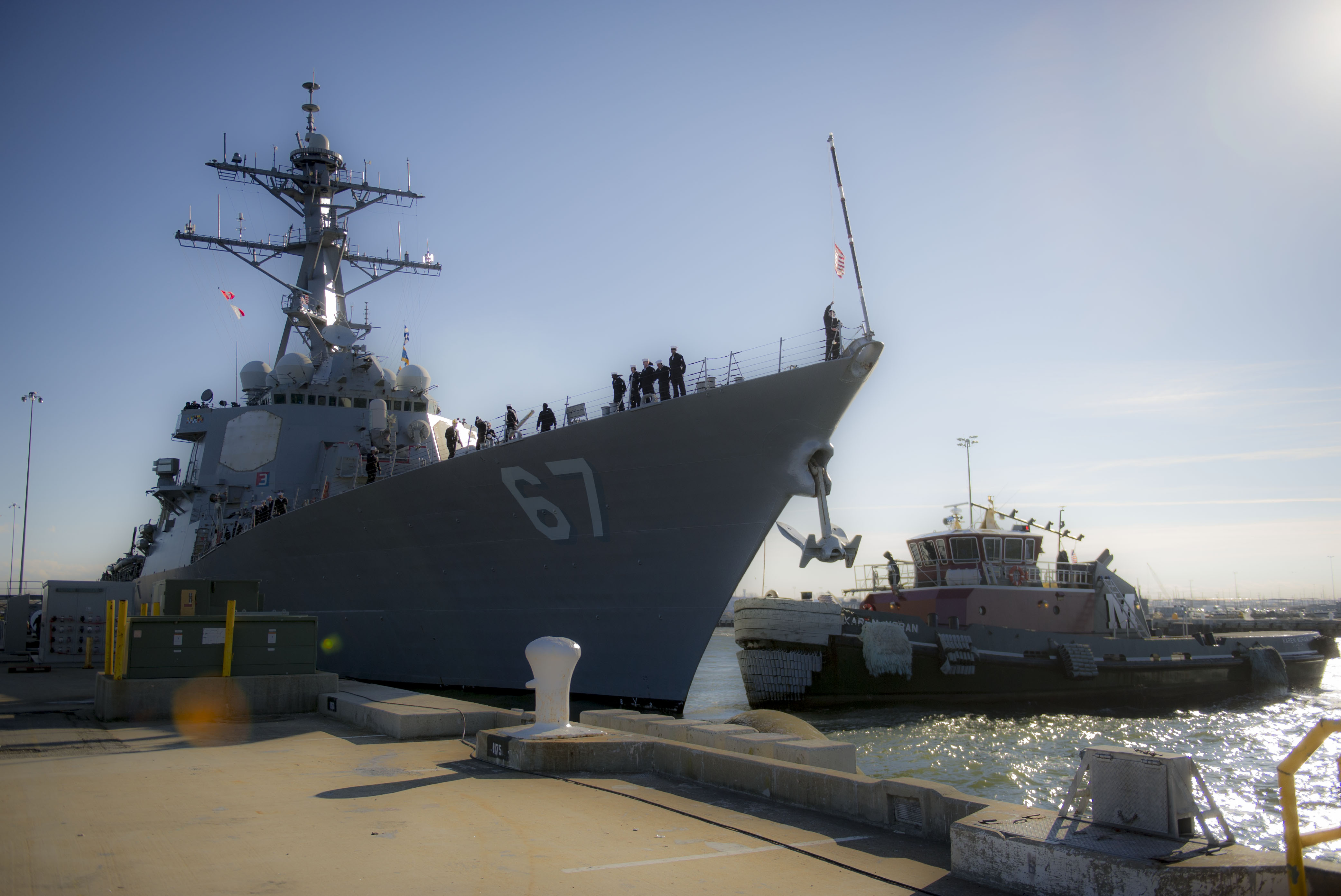 USS Cole departs Dec_427206