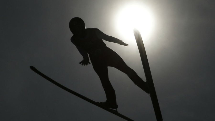 ap-ski-jumping-sun_692132