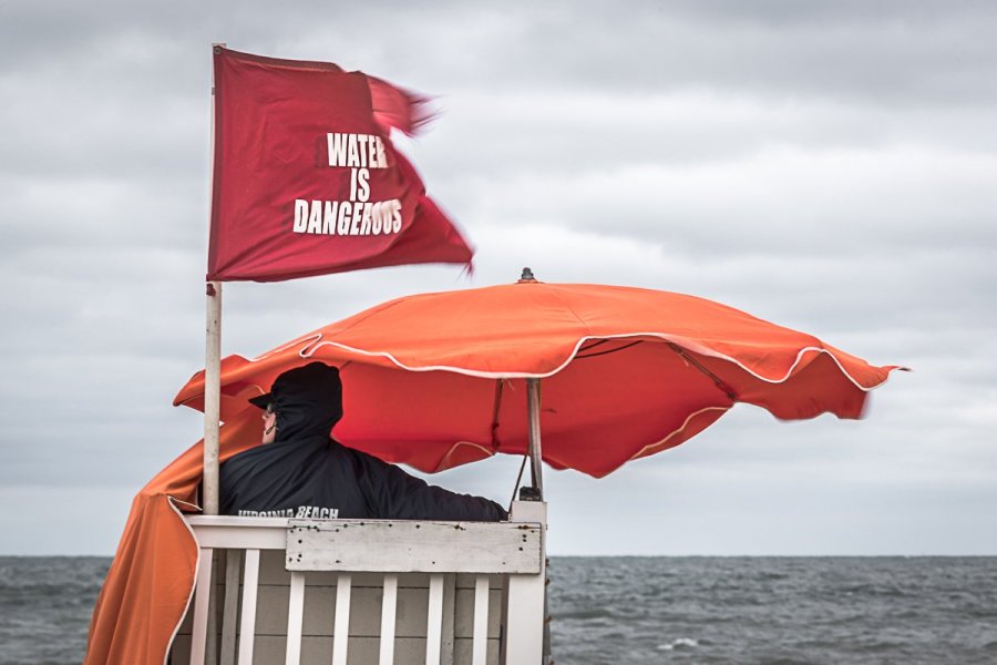 red flags virginia beach_549185