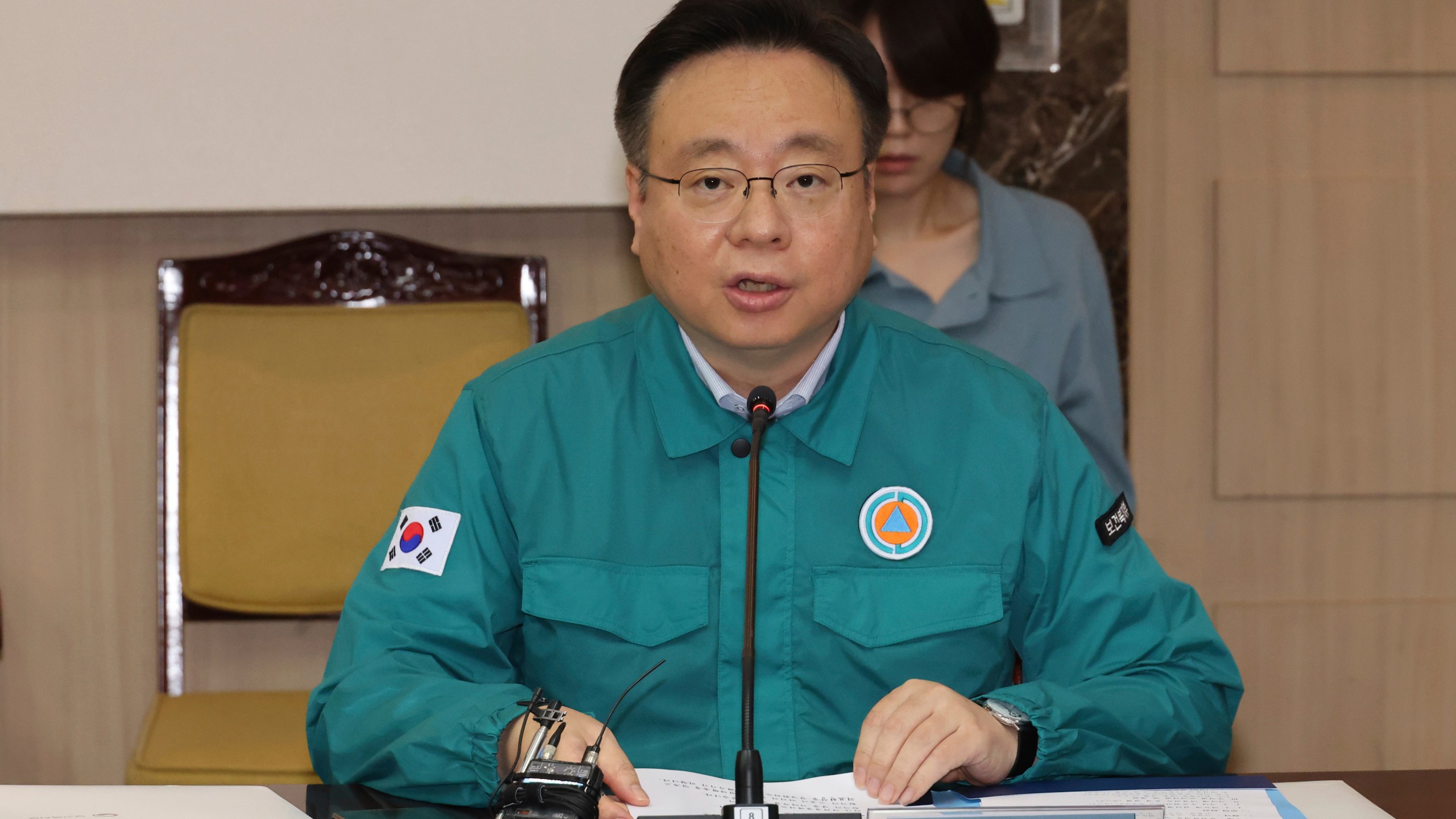 South Korean Health and Welfare Minister Cho KyooHong speaks during a meeting of the Central Disaster and Safety Countermeasures Headquarters at the government complex in Seoul, South Korea, Monday, July 8, 2024. South Korea says it’ll withdraw its earlier plan to suspend licenses of striking doctors to resolve the country's long medical impasse.(Choi Jae-goo/Yonhap via AP)