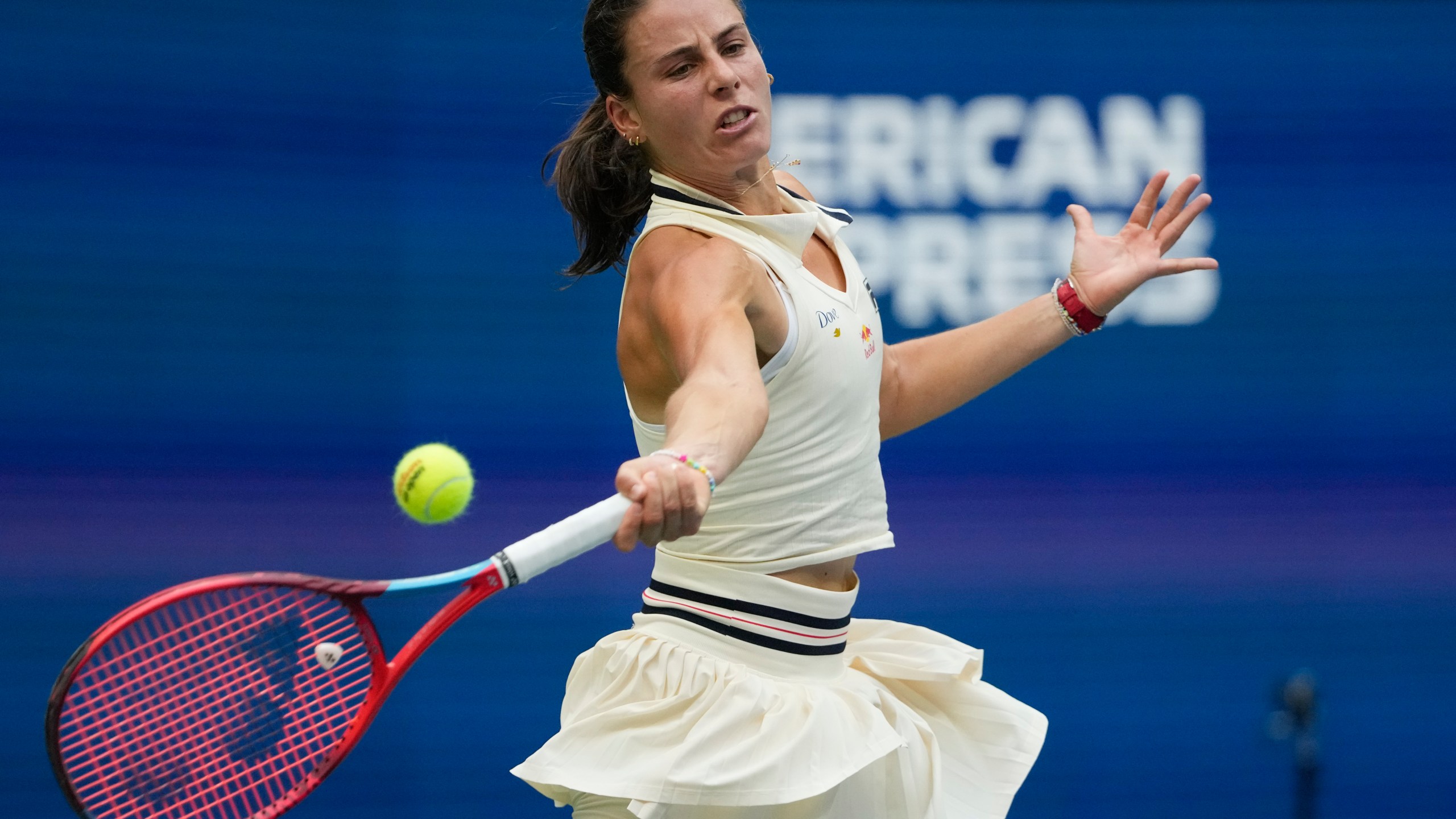 Emma Navarro, of the United States, returns a shot to Coco Gauff, of the United States, during the fourth round of the U.S. Open tennis championships, Sunday, Sept. 1, in New York. 2024. (AP Photo/Pamela Smith)