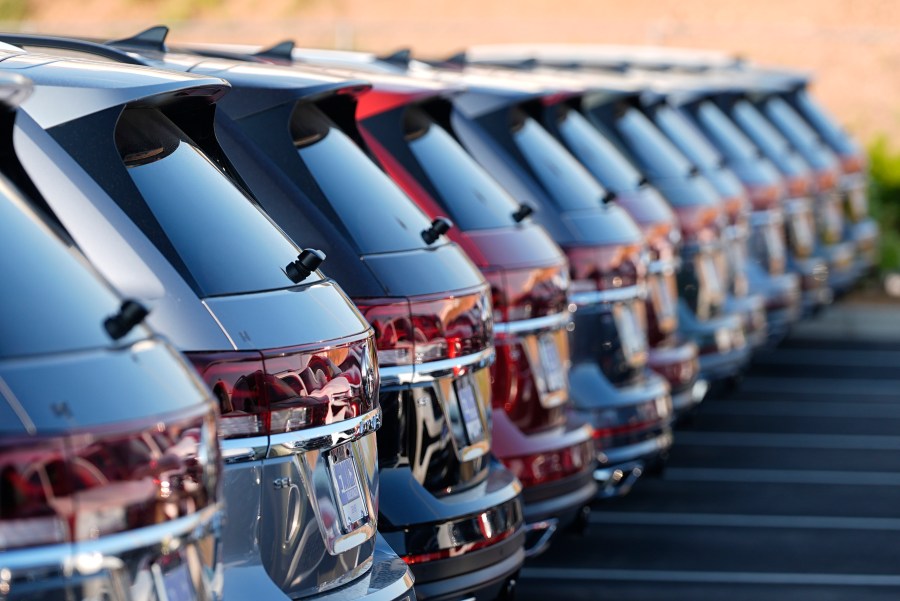 FILE - A row of unsold 2024 Atlas utility vehicles is shown July 28, 2024, at a Volkswagen dealership in Denver. (AP Photo/David Zalubowski, File)