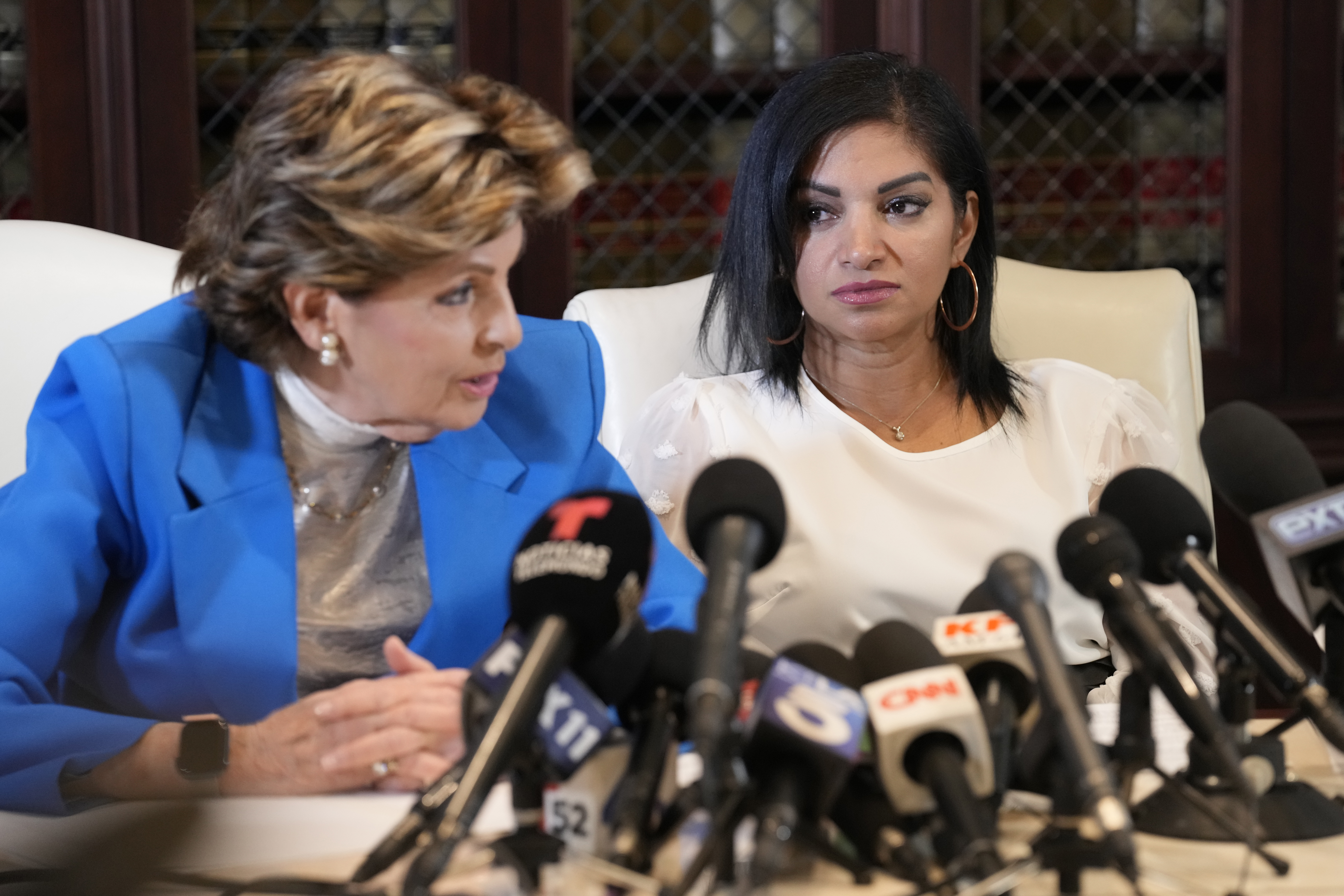 Attorney Gloria Allred, left, and Thalia Graves attend a press conference on Tuesday, Sept. 24, 2024, in Los Angeles. Graves is suing Sean "Diddy" Combs, accusing Combs of sexual assault in 2001. (AP Photo/Chris Pizzello)