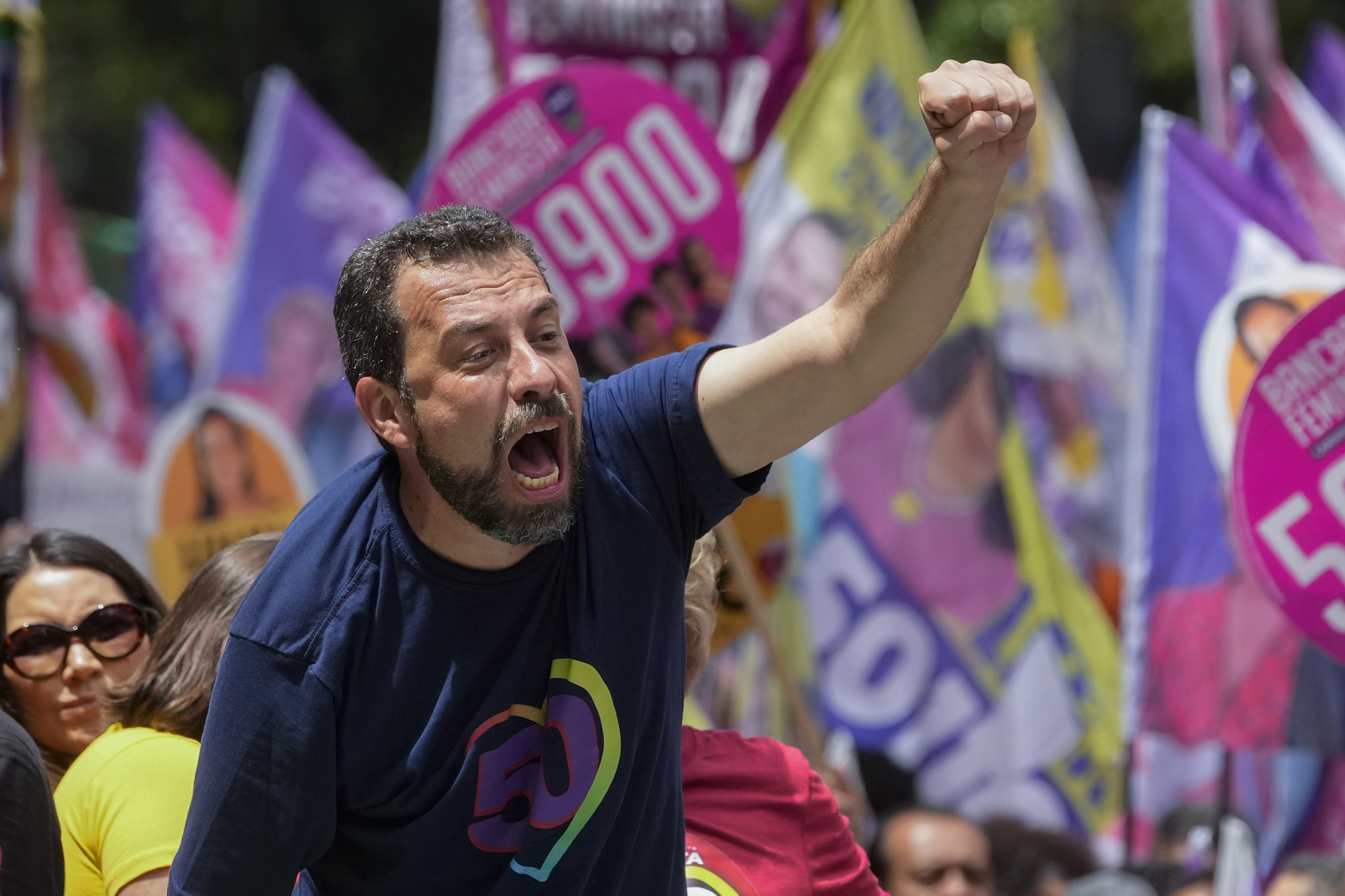 Mayoral candidate Guilherme Boulos of the Socialism and Liberty Party campaigns the day before elections in Sao Paulo, Saturday, Oct. 5, 2024. (AP Photo/Andre Penner)