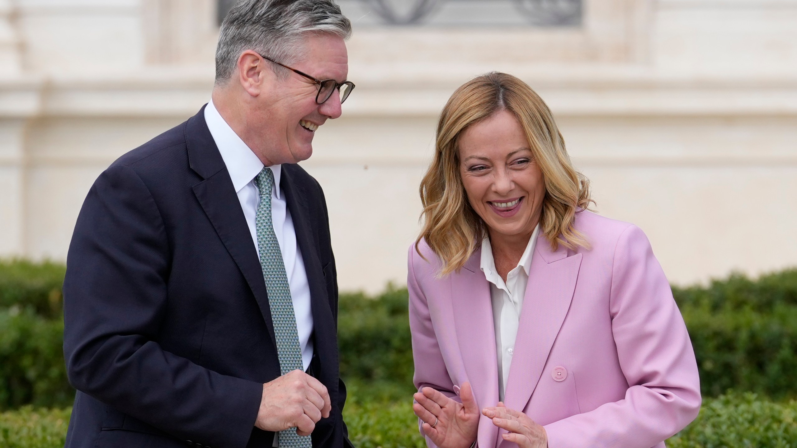 FILE - Italian Premier Giorgia Meloni, right, and U.K. Prime Minister Keir Starmer meet at Villa Pamphilj in Rome, Monday, Sept. 16, 2024. (AP Photo/Andrew Medichini, File)