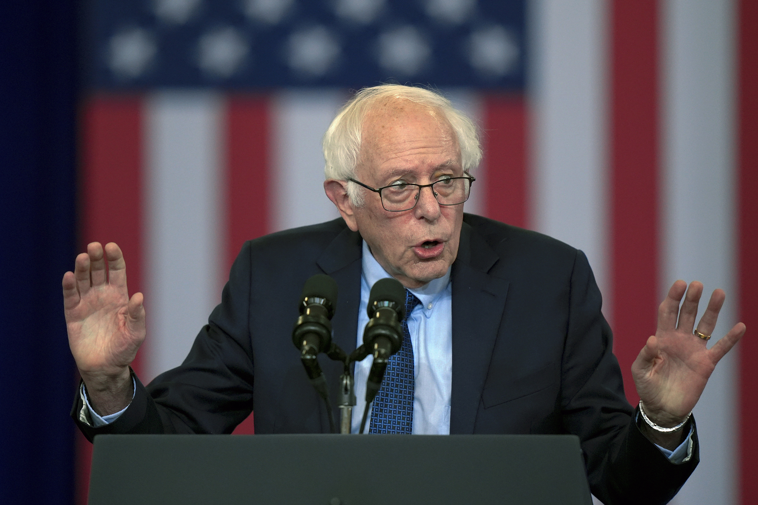 CORRECTS SANDERS' PARTY AND STATE - Sen. Bernie Sanders, I-Vt., speaks before President Joe Biden arrives to deliver remarks on lowering the cost of prescription drugs, at NHTI Concord Community College, Tuesday, Oct. 22, 2024, in Concord, N.H. (AP Photo/Steven Senne)