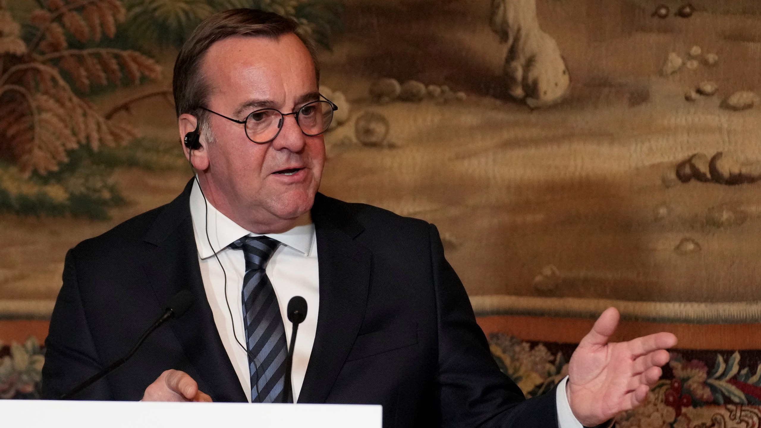 German Defence Minister Boris Pistorius speaks during a press conference following a bilateral meeting with his French counterpart Sebastien Lecornu, in Paris, France, Wednesday, Nov. 6, 2024. (AP Photo/Christophe Ena)