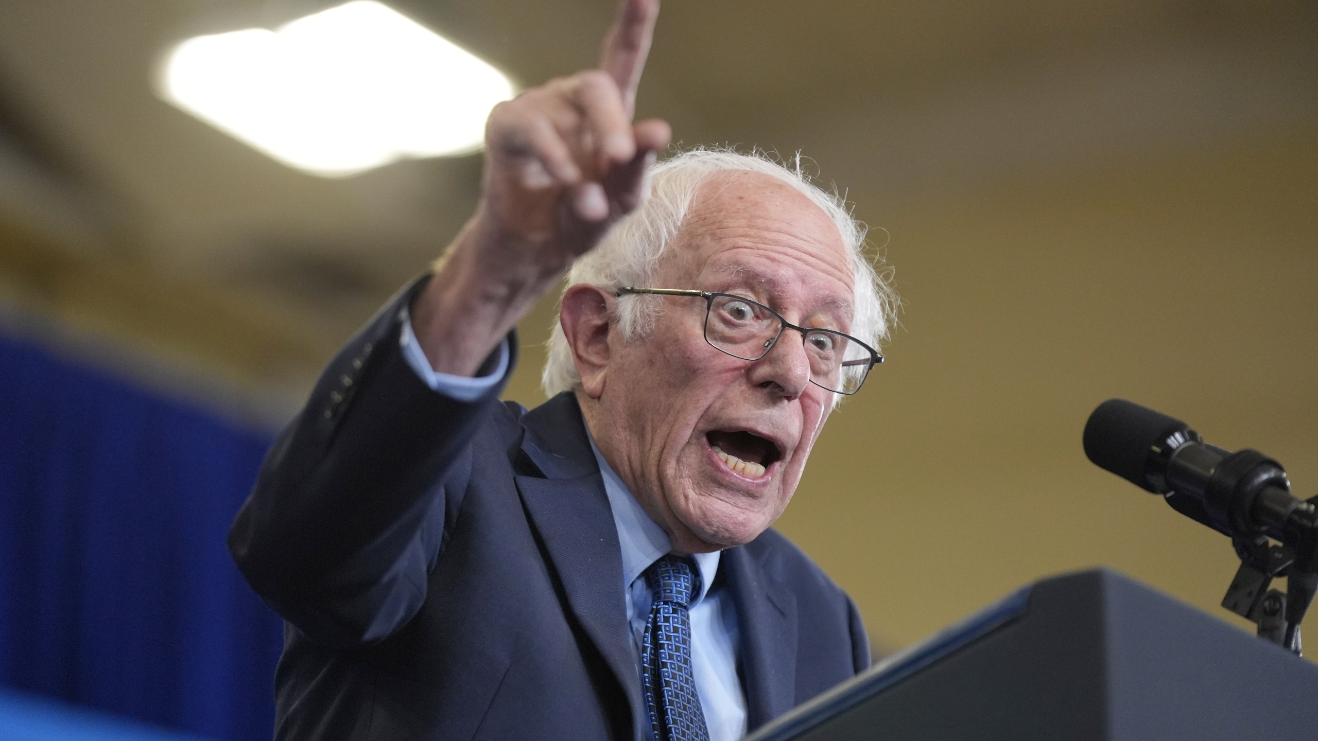 CORRECTS SANDERS' PARTY AND STATE - Sen. Bernie Sanders, I-Vt., speaks before President Joe Biden arrives to deliver remarks on lowering the cost of prescription drugs, at NHTI Concord Community College, Tuesday, Oct. 22, 2024, in Concord, N.H. (AP Photo/Manuel Balce Ceneta)