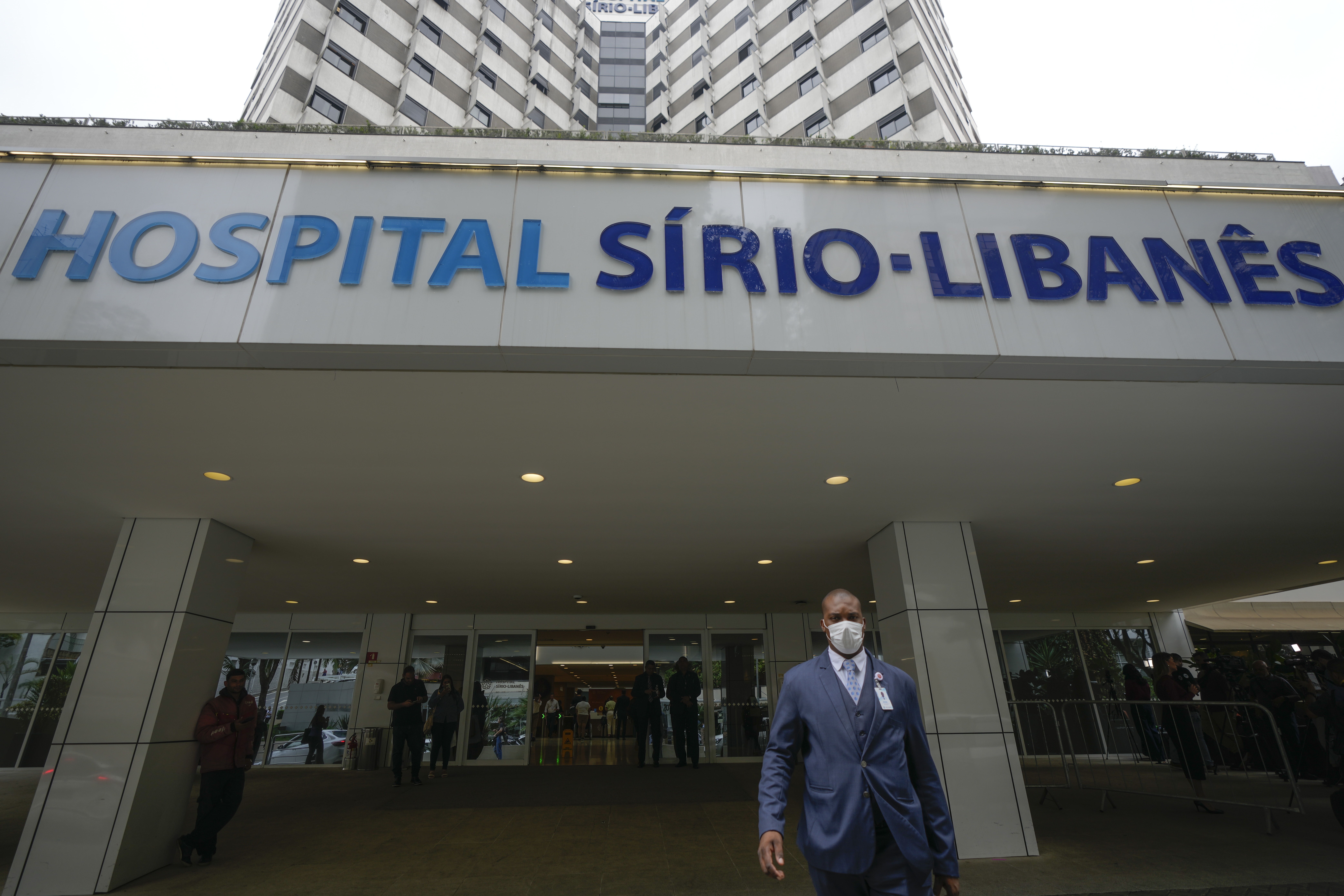 The main entrance of the Sirio-Libanes hospital where Brazilian President Luiz Inacio Lula da Silva is receiving medical treatment in Sao Paulo, Tuesday, Dec. 10, 2024. (AP Photo/Andre Penner)