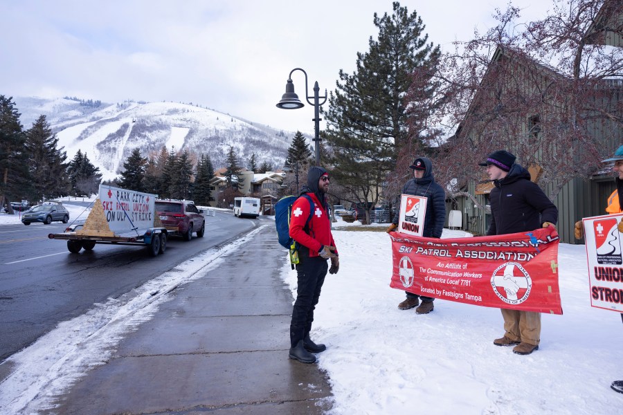 Park City Ski Patrol strike as they demand livable wages in Park City, Utah Jan 7. 2025, (AP Photo/Melissa Majchrzak)