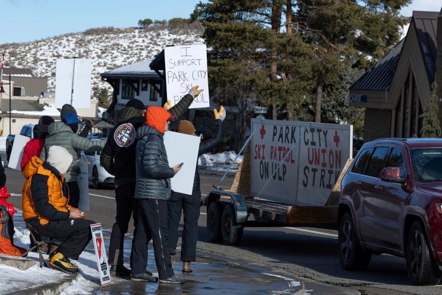 Park City Ski Patrol strike as they demand livable wages in Park City, Utah Jan 7. 2025, (AP Photo/Melissa Majchrzak)